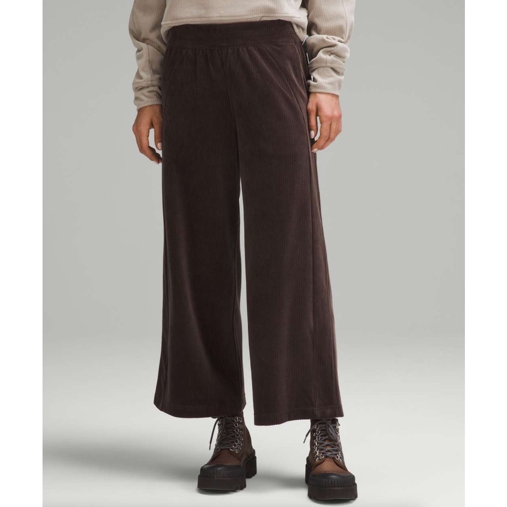 Lululemon Scuba Mid Rise Wide Leg Crop Velvet Cord Expresso Size 8